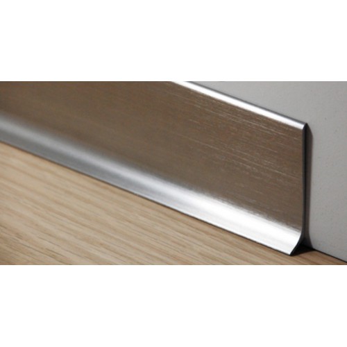 Wereldvenster Liever ondanks Aluminium plint 10 x 40 mm geborsteld titanium (Lengte 2,00 Mtr)